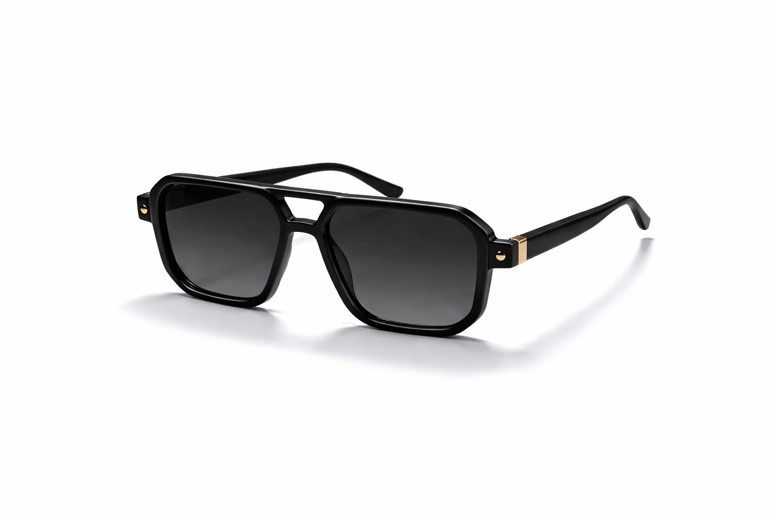 Zwarte Oversized Zonnebril Dames met Goud Detail | Luxe Statement Model