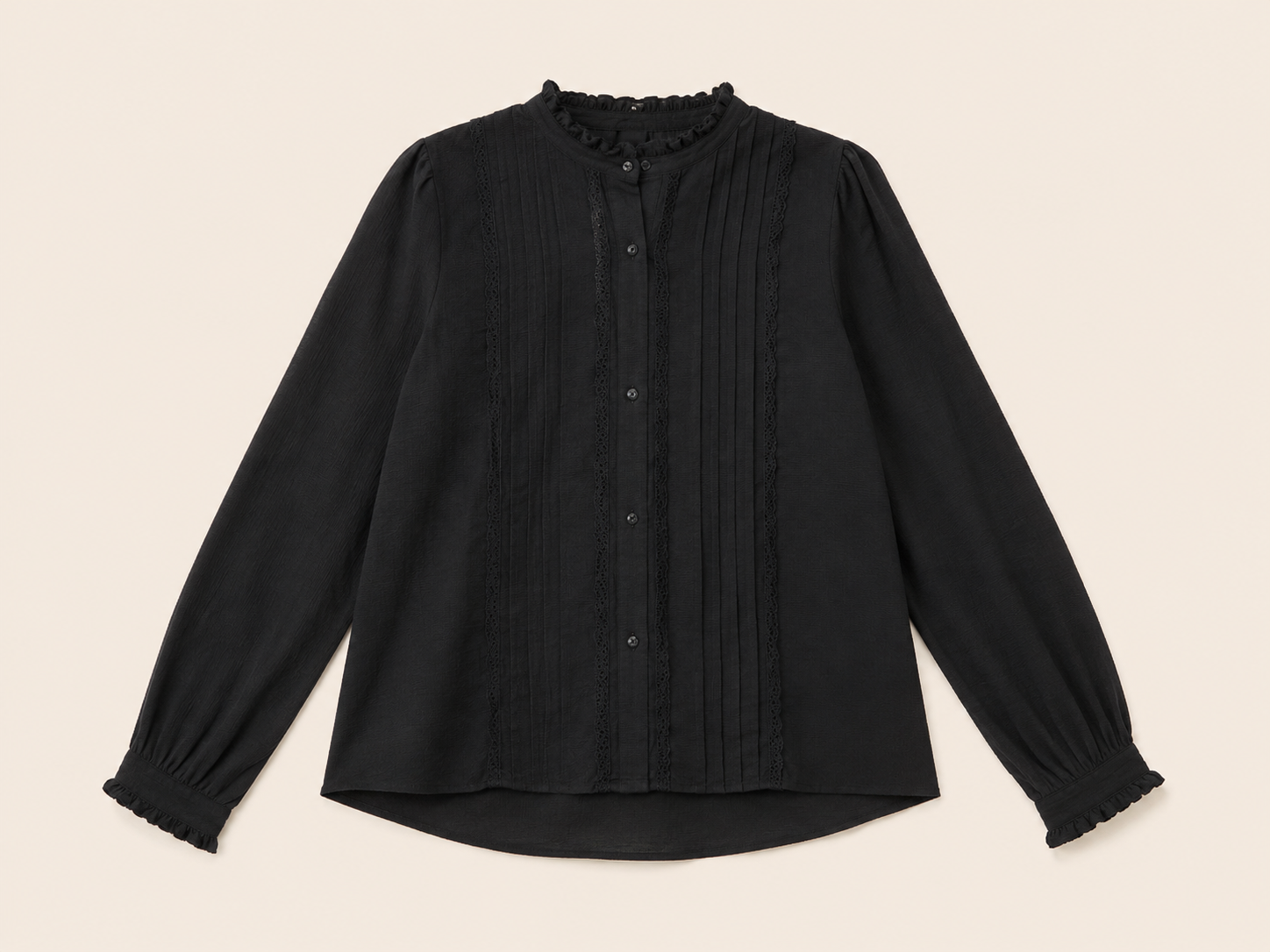 Zwarte blouse met kant details | By Clara